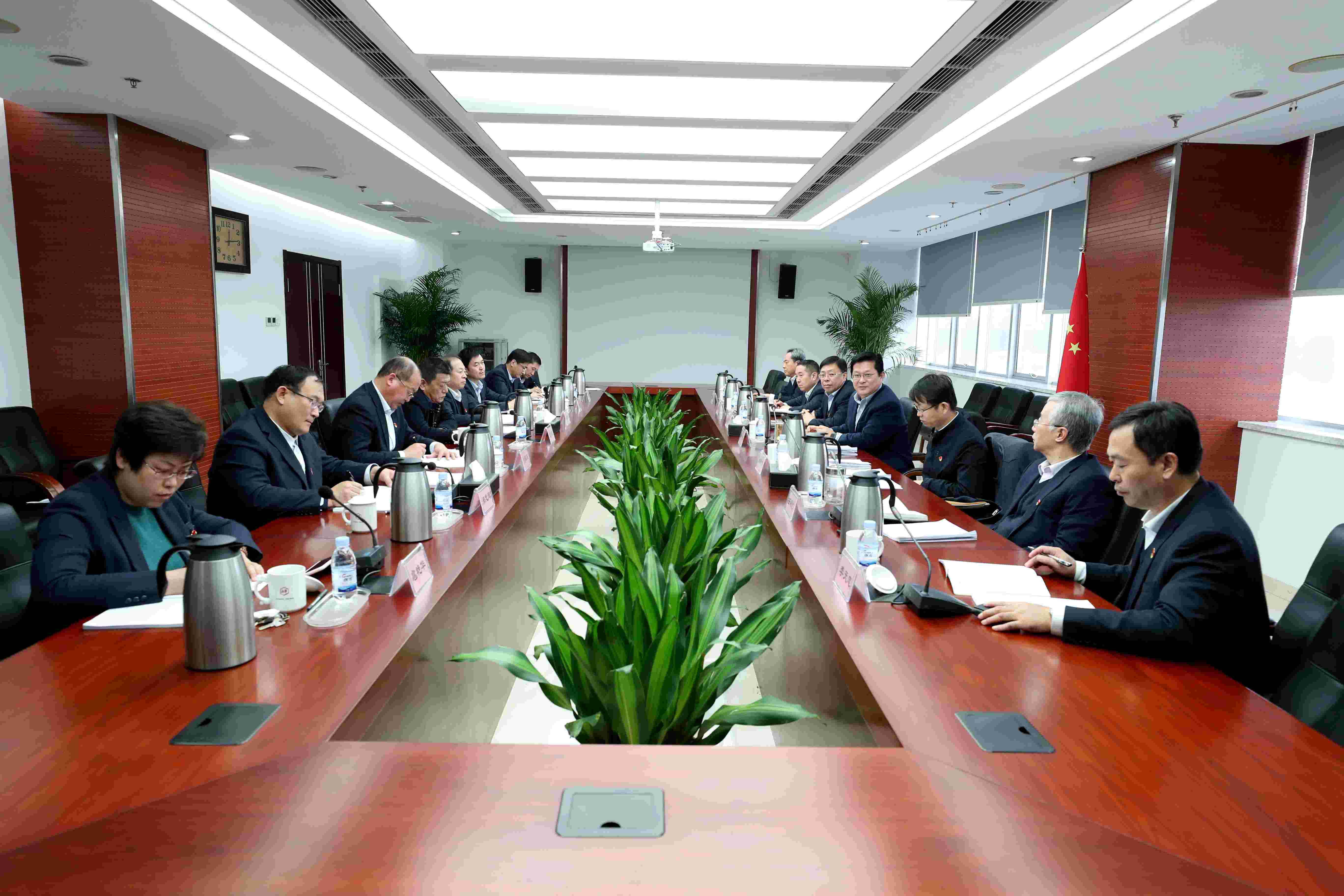 不忘初心、牢記使命